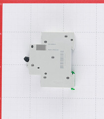 Автоматический выключатель модульный Schneider Electric Easy9 2P 32А тип C 4,5 кА 400 В (EZ9F34232) - фото 2