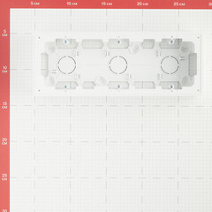 Коробка монтажная Simon 24 Harmonie трехместная накладная белая (2400753-030) - фото 4
