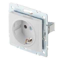 Розетка Lezard Karina встраиваемая белая со шторками (707-0288-124B) - фото 2