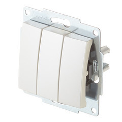 Выключатель Lezard Karina трехклавишный встраиваемый жемчужно-белый (707-3088-109) - фото 4