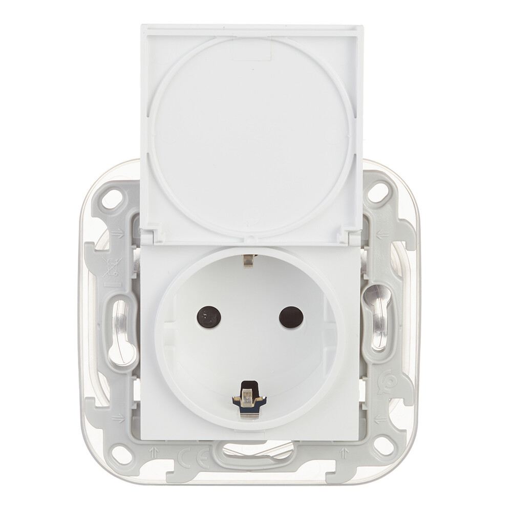 Изображение товара Встраиваемая белая розетка Simon 24 Harmonie IP44 со шторками и крышкой