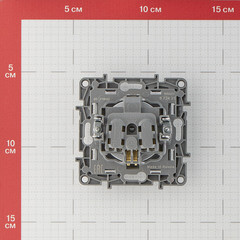 Розетка Legrand Etika встраиваемая алюминий (672421) - фото 3