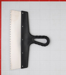 Шпатель зубчатый 300х6 мм с пластиковой ручкой (131152) - фото 2