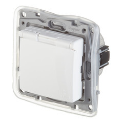 Розетка Legrand Etika встраиваемая белая со шторками с крышкой (672232) - фото 5