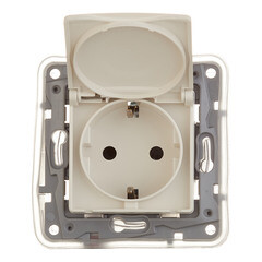 Изображение товара Розетка Legrand Etika встраиваемая слоновая кость со шторками с крышкой (672332)