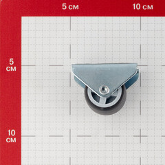 Опора колесная неповоротная пластик/резина на площадке 30 мм серая (1 шт.) - фото 2