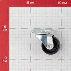 Опора колесная поворотная пластик на площадке 30 мм черная (1 шт.) - фото 3