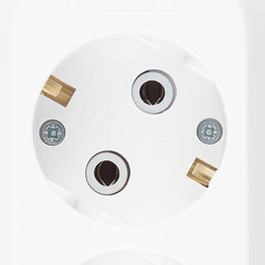 Удлинитель UNIVersal 3 розетки 5 м ПВС 3х1 кв.мм 13 А 2,9 кВт белый (9631978) - фото 3