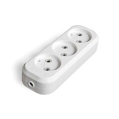 Колодка электрическая Universal (S303) с заземлением 220 В 3 розетки IP20 белая с выключателем