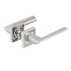 Ручка дверная Punto Blade квадратная розетка матовый никель/хром - фото 2