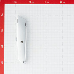 Нож строительный КМ 19 мм с трапециевидным выдвижным лезвием металлический корпус - фото 2