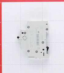 Автоматический выключатель модульный ABB S201 1P 20А тип C 6 кА 220 В (2CDS251001R0204) - фото 5