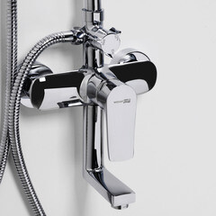 Душевая система WasserKraft с верхним душем с лейкой с изливом хром (A16601) - фото 2