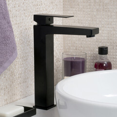 Смеситель для раковины высокий WasserKraft Abens однорычажный черный (2003H)