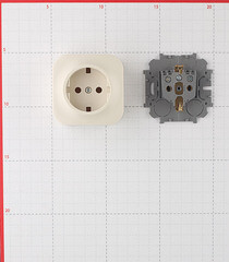 Розетка Legrand Quteo накладная слоновая кость (782241) - фото 2