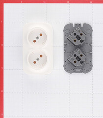 Розетка Legrand Quteo накладная белая (782231) - фото 3