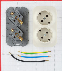 Розетка Legrand Quteo накладная слоновая кость (782263) - фото 3