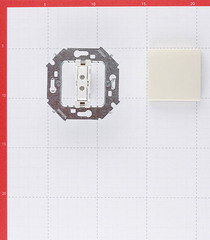 Выключатель Simon 15 одноклавишный встраиваемый слоновая кость (1591101-031) - фото 2