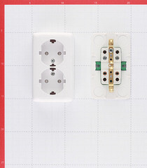 Розетка Hegel Alfa накладная белая со шторками (РА16-154) - фото 5