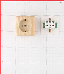 Розетка Hegel Alfa накладная сосна со шторками (РА16-114-02) - фото 5