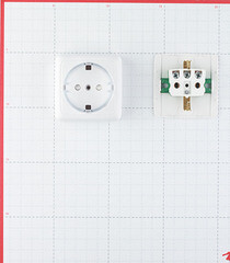 Розетка Hegel Alfa накладная белая тонкая со шторками (РА16-174) - фото 5