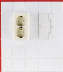 Розетка Hegel Alfa накладная слоновая кость со шторками (РА16-154-01) - фото 5