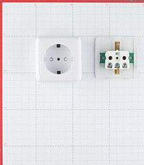 Розетка Hegel Alfa накладная белая со шторками (РА16-114) - фото 4