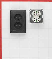 Розетка Hegel Master встраиваемая черная (РС16-341-08) - фото 2