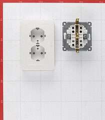 Розетка Hegel Master встраиваемая белая (РС16-351) - фото 2