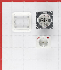Розетка Makel Mimoza встраиваемая белая с сетевым фильтром со шторками (14002139) - фото 3