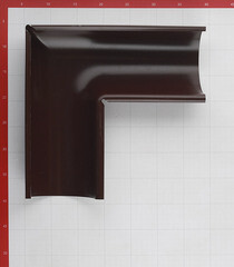 Угол желоба Grand Line металлический внутренний d125 мм 90° коричневый RAL 8017 - фото 2