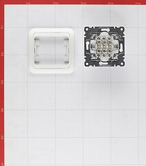 Выключатель Makel Mimoza трехклавишный встраиваемый белый (12092) - фото 4