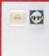 Розетка Makel Mimoza встраиваемая бежевая керамика (25002) - фото 5