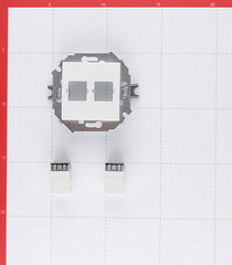 Розетка компьютерная Simon 15 встраиваемая белая 2хRJ45 (1591593-030) - фото 2