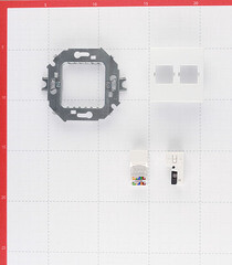 Розетка компьютерная/ телефонная Simon 15 встраиваемая белая RJ11/ RJ45 (1591590-030) - фото 5