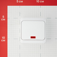 Выключатель Systeme Electric Этюд одноклавишный накладной белый с подсветкой (BA10-005B) - фото 3