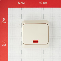 Переключатель Systeme Electric Этюд одноклавишный накладной кремовый с подсветкой (BA10-007K) - фото 4