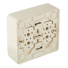 Розетка Systeme Electric Этюд накладная кремовая со шторками (PA16-208K) - фото 5