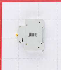 Автоматический выключатель модульный IEK Karat ВА 47-29 1P 20А тип C 4,5 кА 230/400 В (MVA20-1-020-C) - фото 5