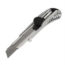 Резак с выдвижным лезвием Aluminium-twist 18 мм