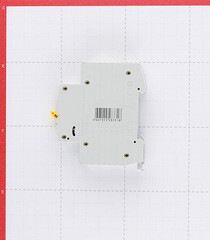 Автоматический выключатель модульный IEK Karat ВА 47-29 1P 50А тип C 4,5 кА 220 В (MVA20-1-050-C) - фото 4