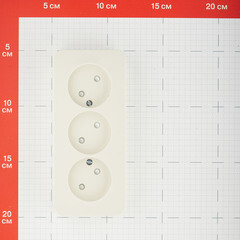 Розетка Systeme Electric Blanca накладная бежевая со шторками (BLNRA001317) - фото 3