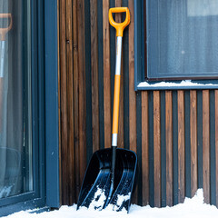 Лопата снеговая Plantic SnowLight полипропилен с алюминиевым черенком 1330х360 мм (12001-01) - фото 3