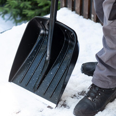 Лопата снеговая Plantic Snow полипропилен с деревянным черенком 1330х355 мм (12003-01) - фото 3