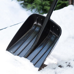 Лопата снеговая Plantic Snow полипропилен с деревянным черенком 1330х355 мм (12003-01) - фото 6