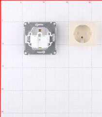 Розетка Systeme Electric Glossa встраиваемая бежевая (GSL000243) - фото 4