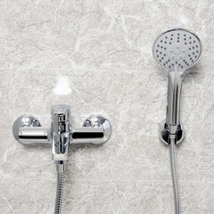 Смеситель для ванны WasserKraft Rhin хром однорычажный с коротким изливом с лейкой (4401) - фото 7