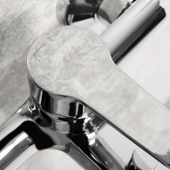 Смеситель для ванны WasserKraft Rhin хром однорычажный с коротким изливом с лейкой (4401) - фото 4