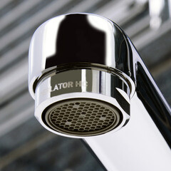 Смеситель для ванны WasserKraft Vils хром однорычажный с длинным изливом с лейкой (5602L) - фото 2