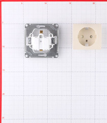 Розетка Systeme Electric Glossa встраиваемая бежевая со шторками (GSL000245) - фото 2